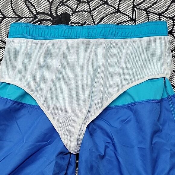 Turquoise and Blue Swim Trunks Boys Size XXL (18) - Picture 5 of 7